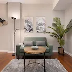 C31 Deluxe Apartment Into Cathedral Square