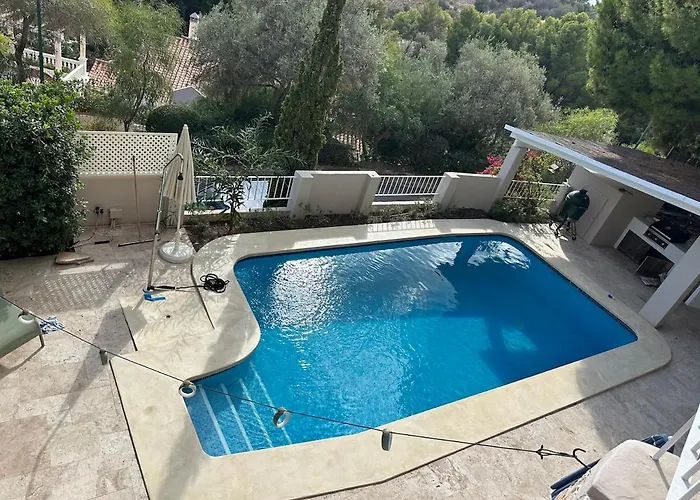 Apartment In Malaga Hills 10 Mins From The Beach And Centre