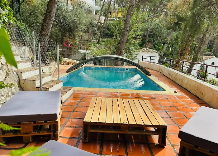 Villa Oasis Pinares De San Anton -Pool, Sea, Near Malaga City Center-
