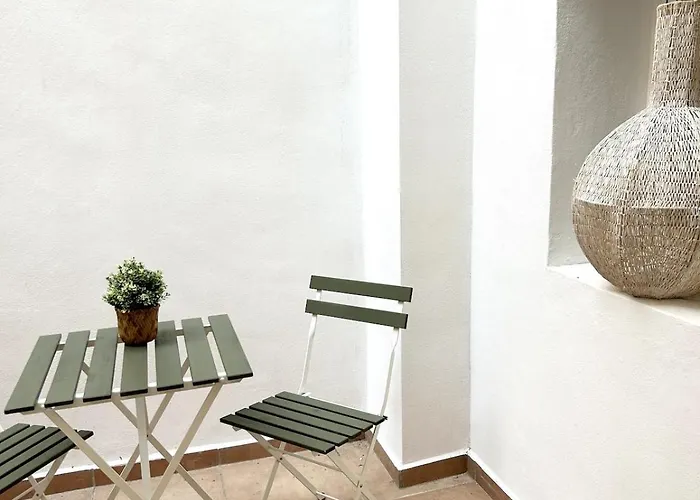 Apartment In Center Of Malaga With Interior Patio