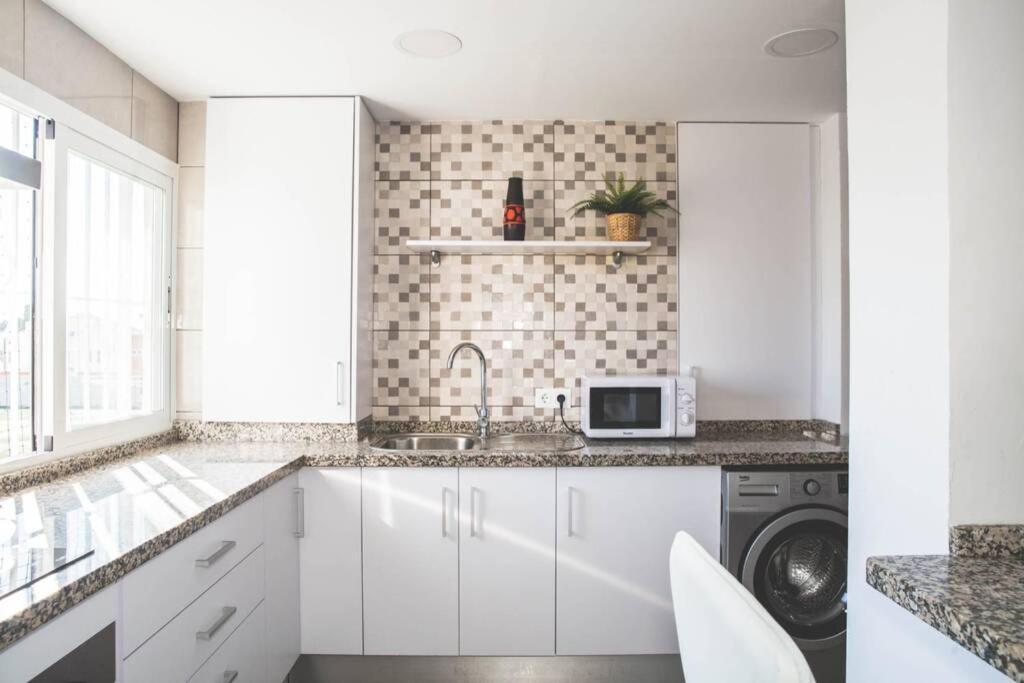 Luminoso Apartamento 3hab En Pedregalejo Playa Málaga