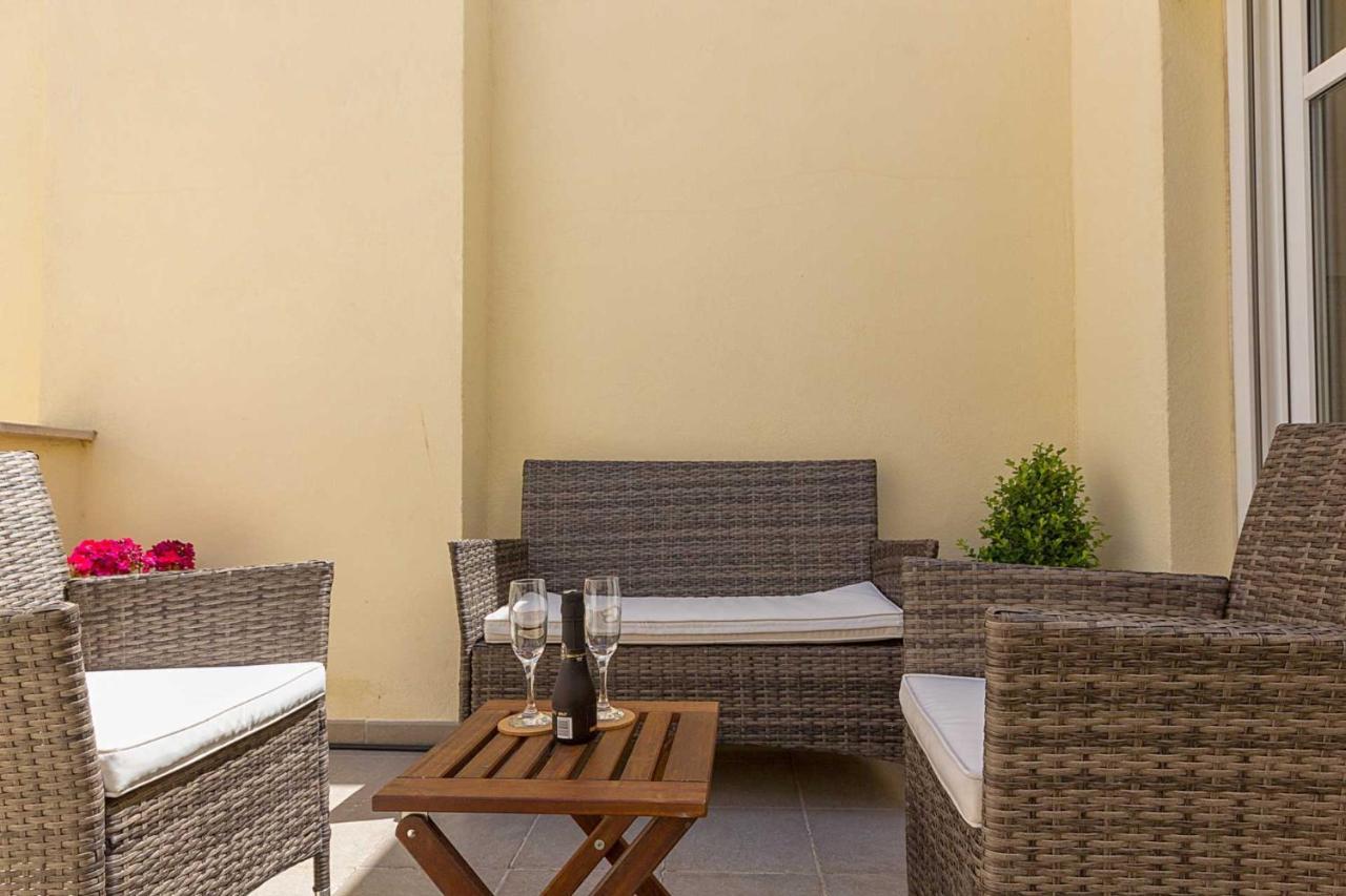 Jaleo Penthouse In By Solaga Homes Apartment *