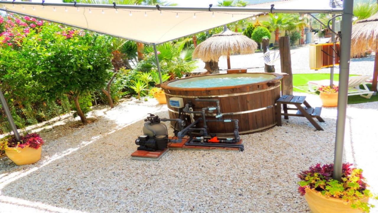 Vacation Albatros Villa&glamping Spain *