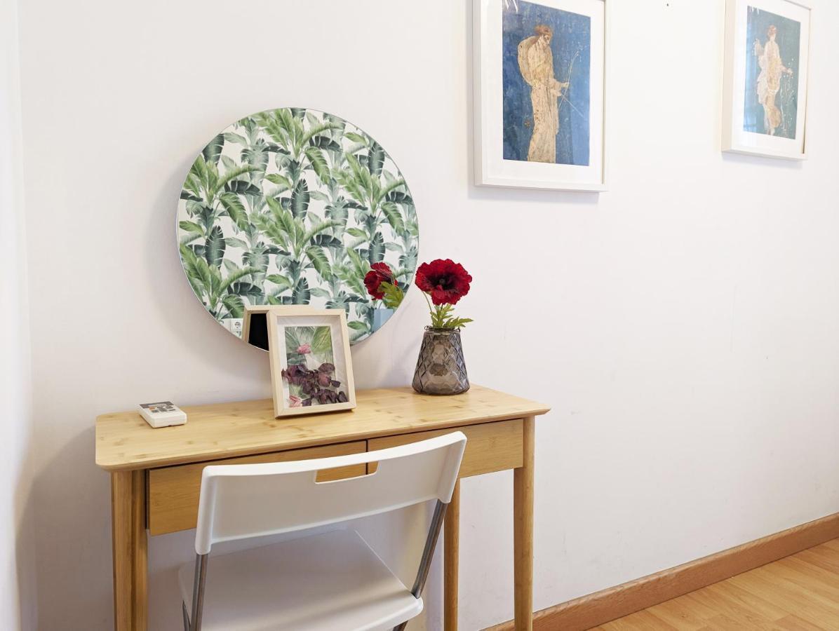 Apartamento Espacioso En Plaza De La Merced, Exterior Con Patio, En Centro Histórico Málaga
