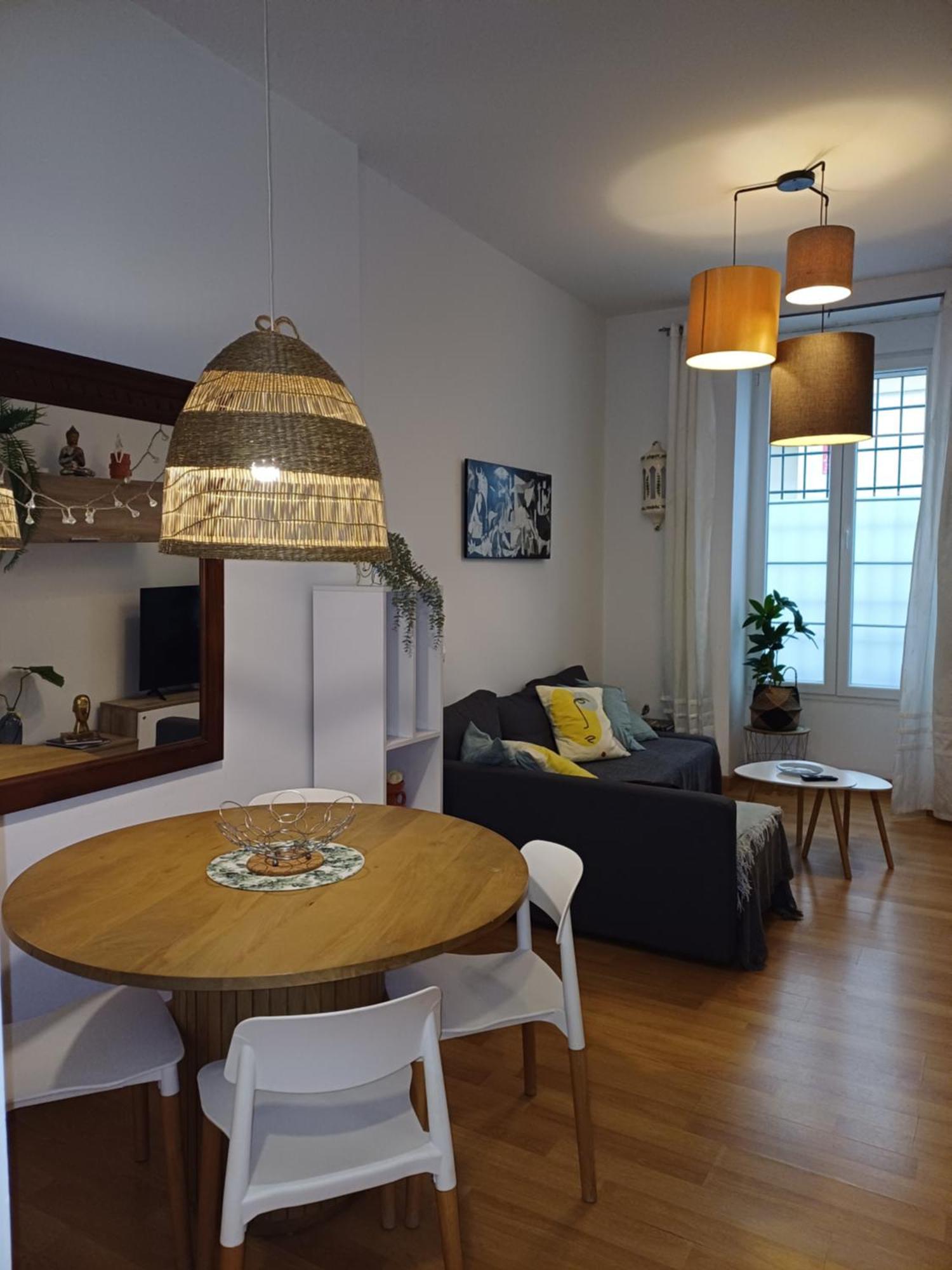 Apartamento Espacioso En Plaza De La Merced, Exterior Con Patio, En Centro Histórico *