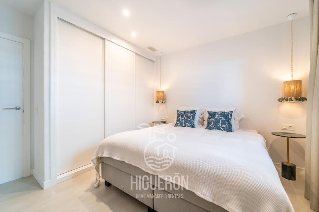 Higueronrentals Twin * Malaga