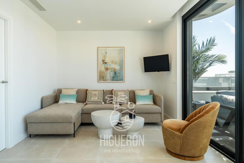 Higueronrentals Twin * Malaga