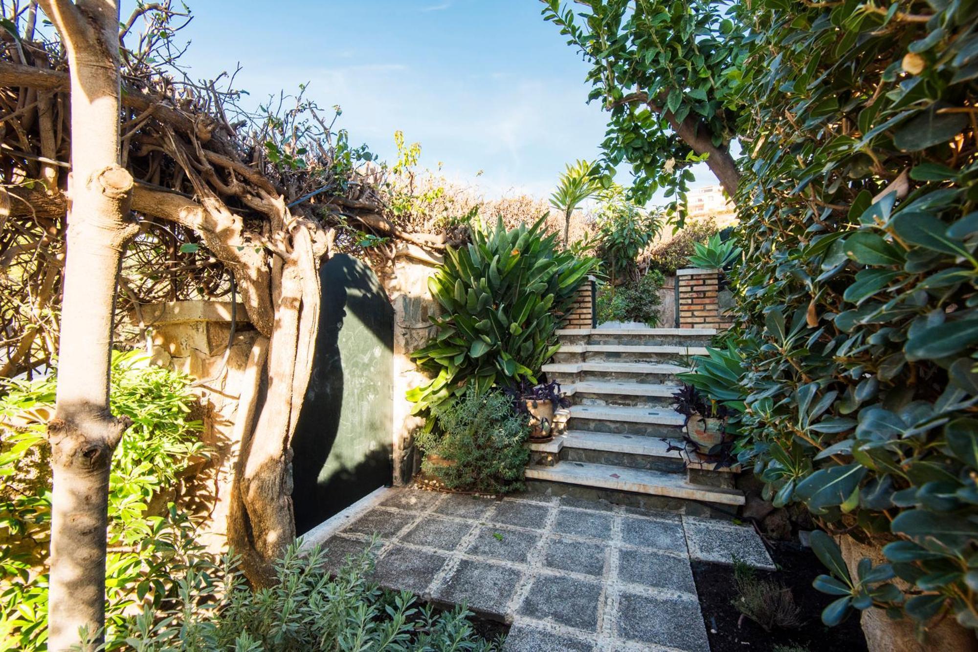 Сasa de vacaciones Queen Of The Ocean Villa: Stately Style House With Pool