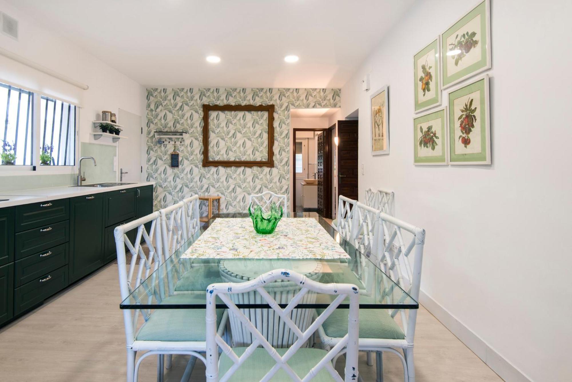 Queen Of The Ocean Villa: Stately Style House With Pool * Málaga
