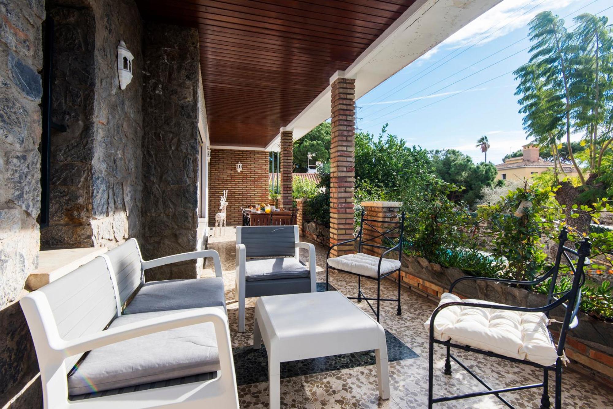 Queen Of The Ocean Villa: Stately Style House With Pool * Málaga