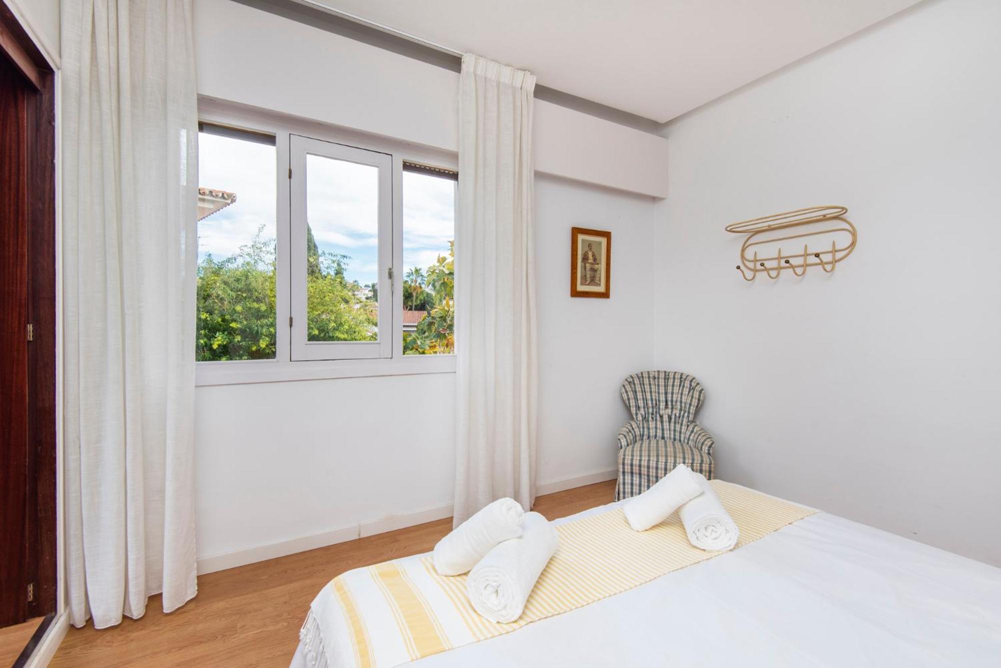 Queen Of The Ocean Villa: Stately Style House With Pool * Málaga