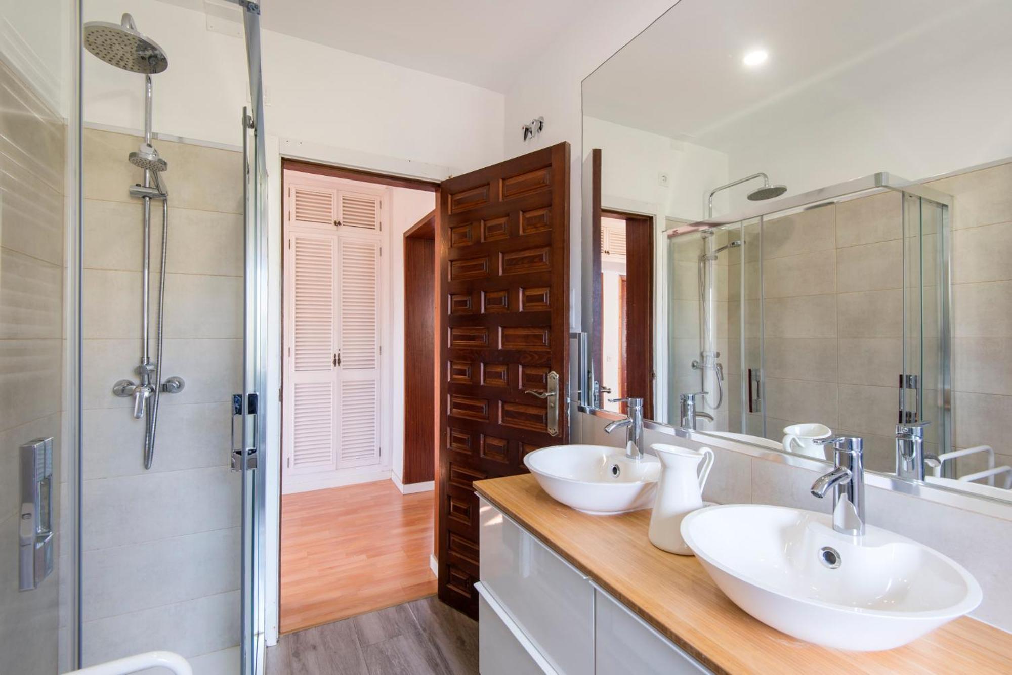Queen Of The Ocean Villa: Stately Style House With Pool *