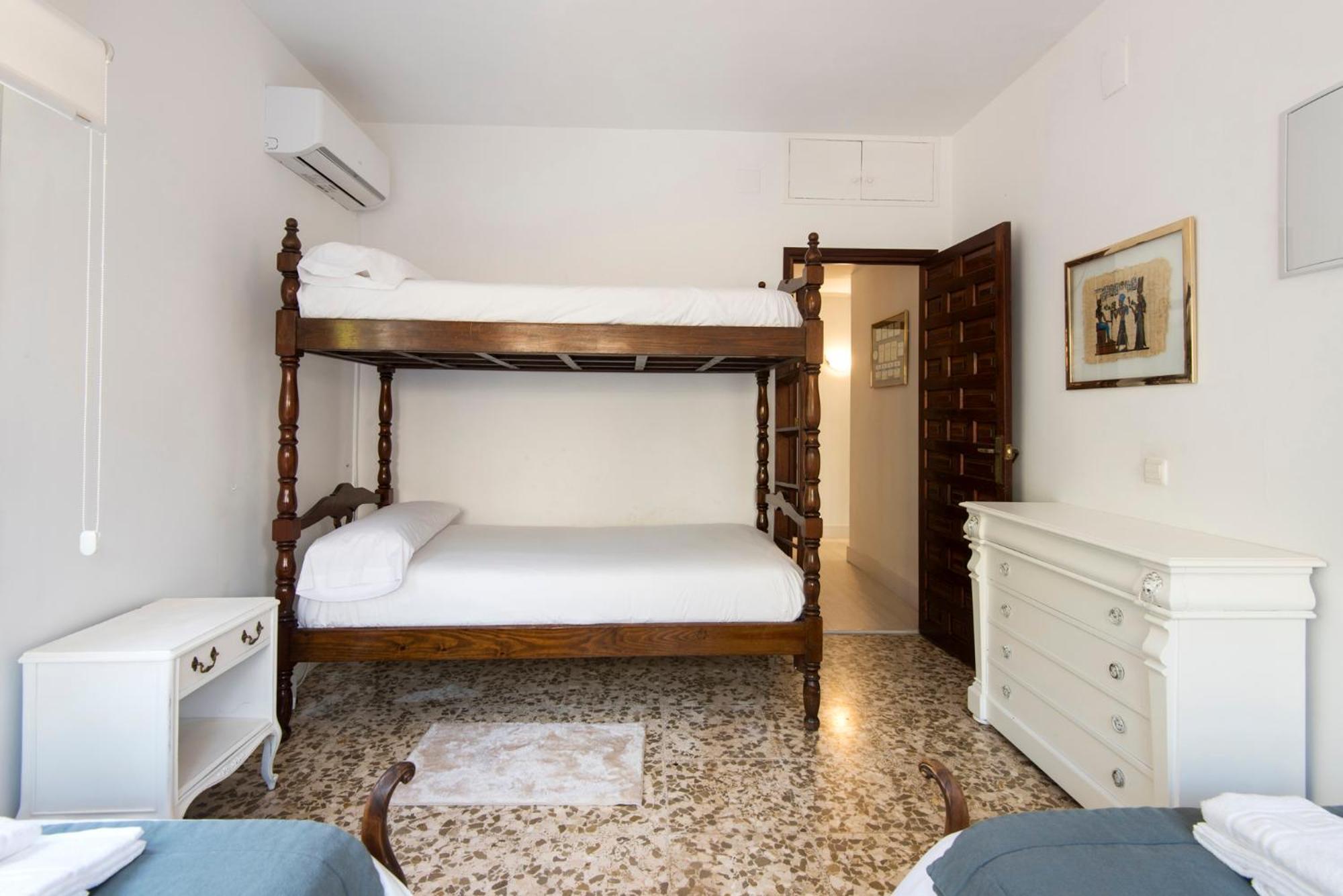 Queen Of The Ocean Villa: Stately Style House With Pool Сasa de vacaciones