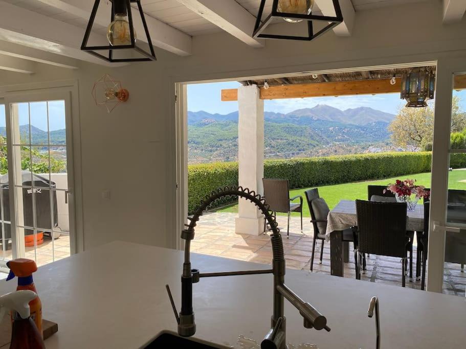 Villa Charming Spanish In Beautiful Nature Málaga