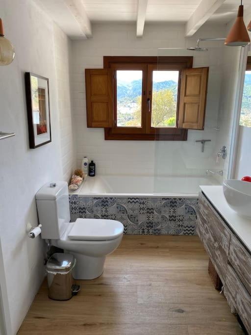 Charming Spanish In Beautiful Nature Villa
