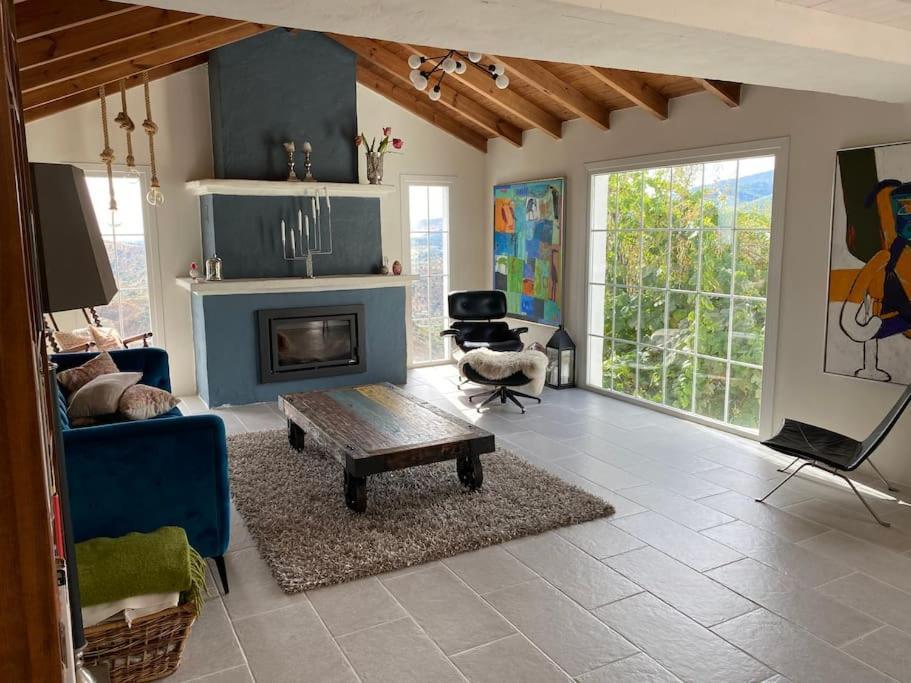 Charming Spanish In Beautiful Nature Villa *
