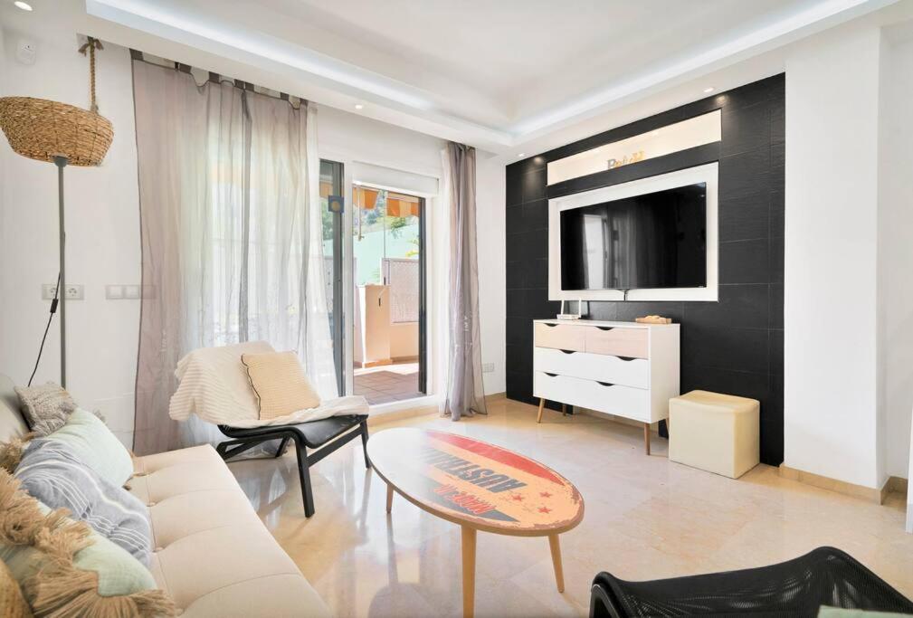 Apartamento Con Terraza Y Acceso A La Piscina En Mijas - Ocean Golf 25 Málaga