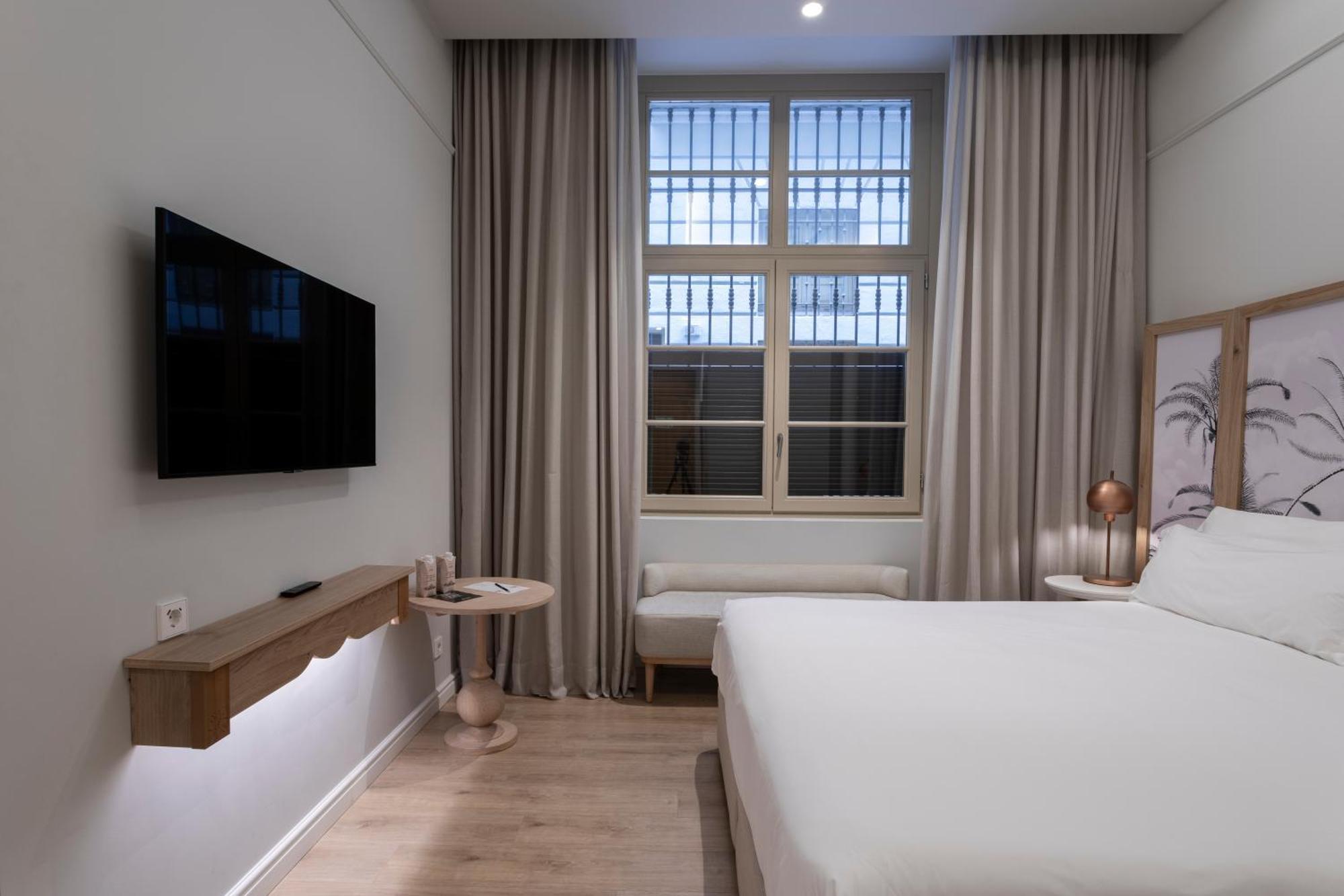 Icon Malabar Hotel 4*