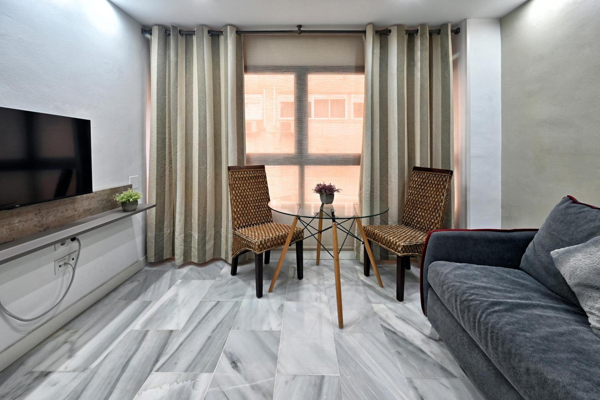 Rent4 La Malagueta 1 Malaga