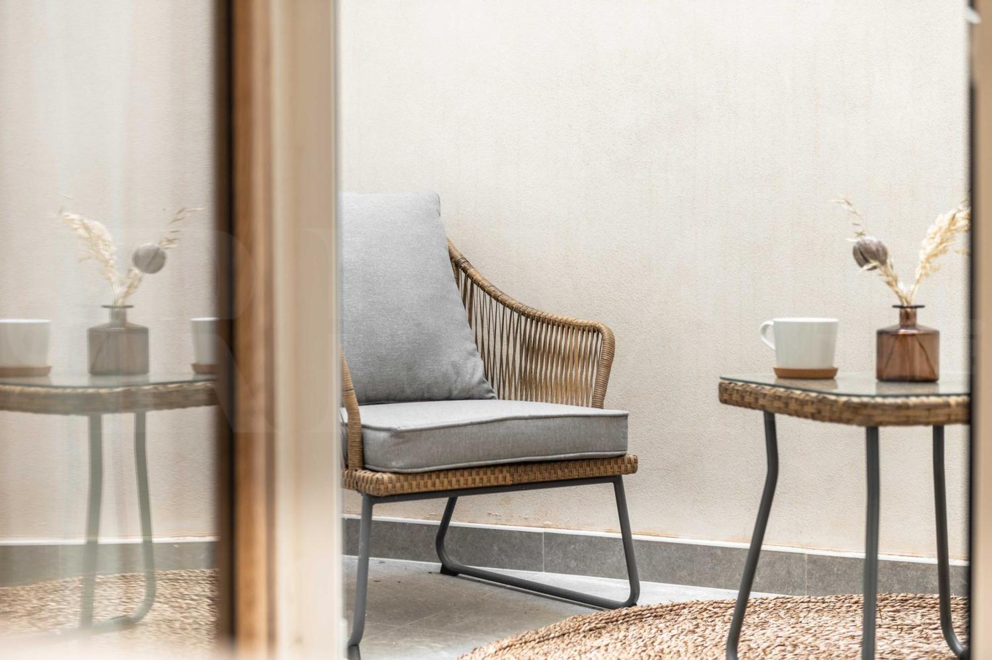 Apartamento Calm With Private Patio By Rems