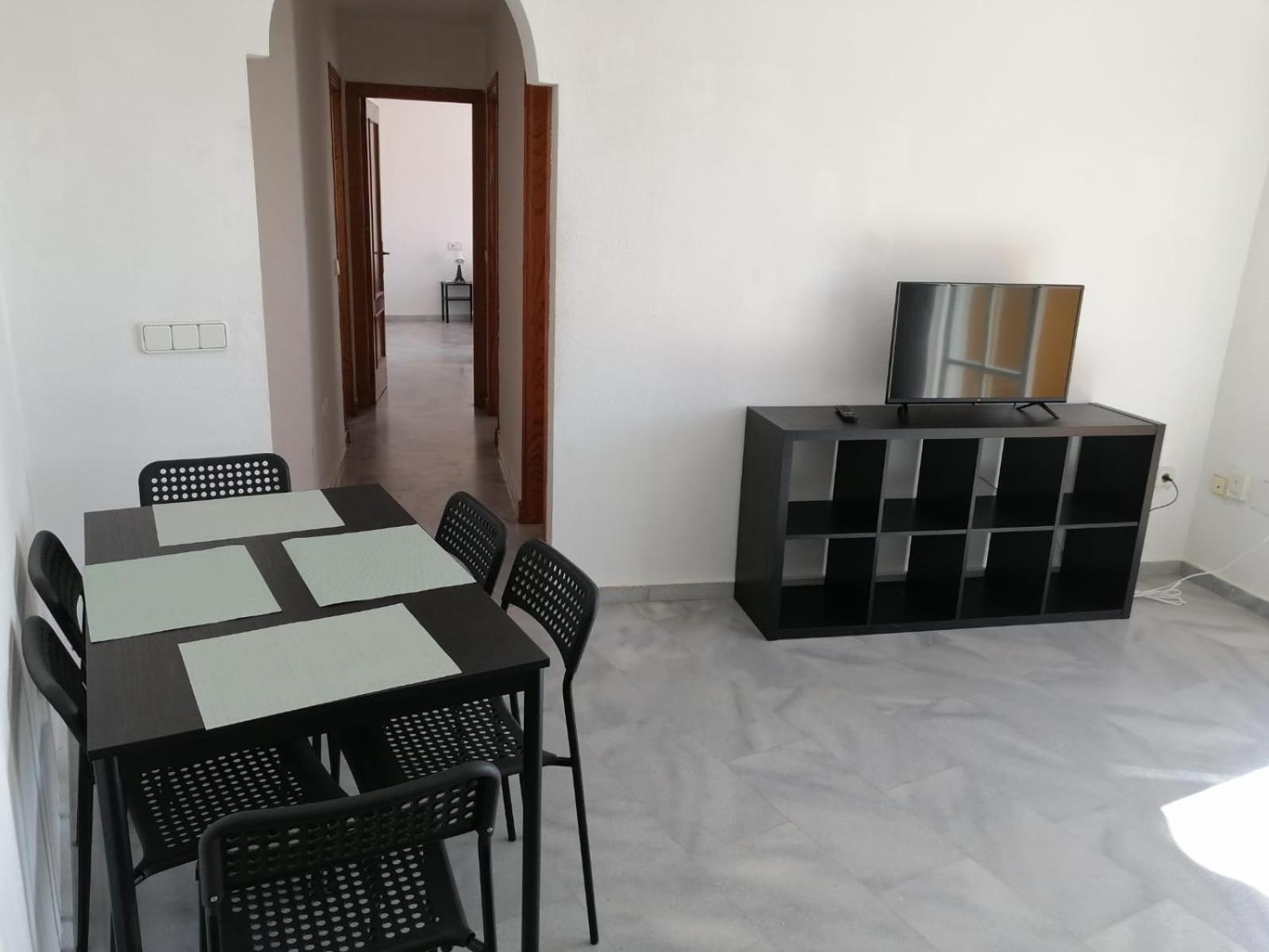 Lovely Penthouse In Front Of The With Free Parking Apartamento