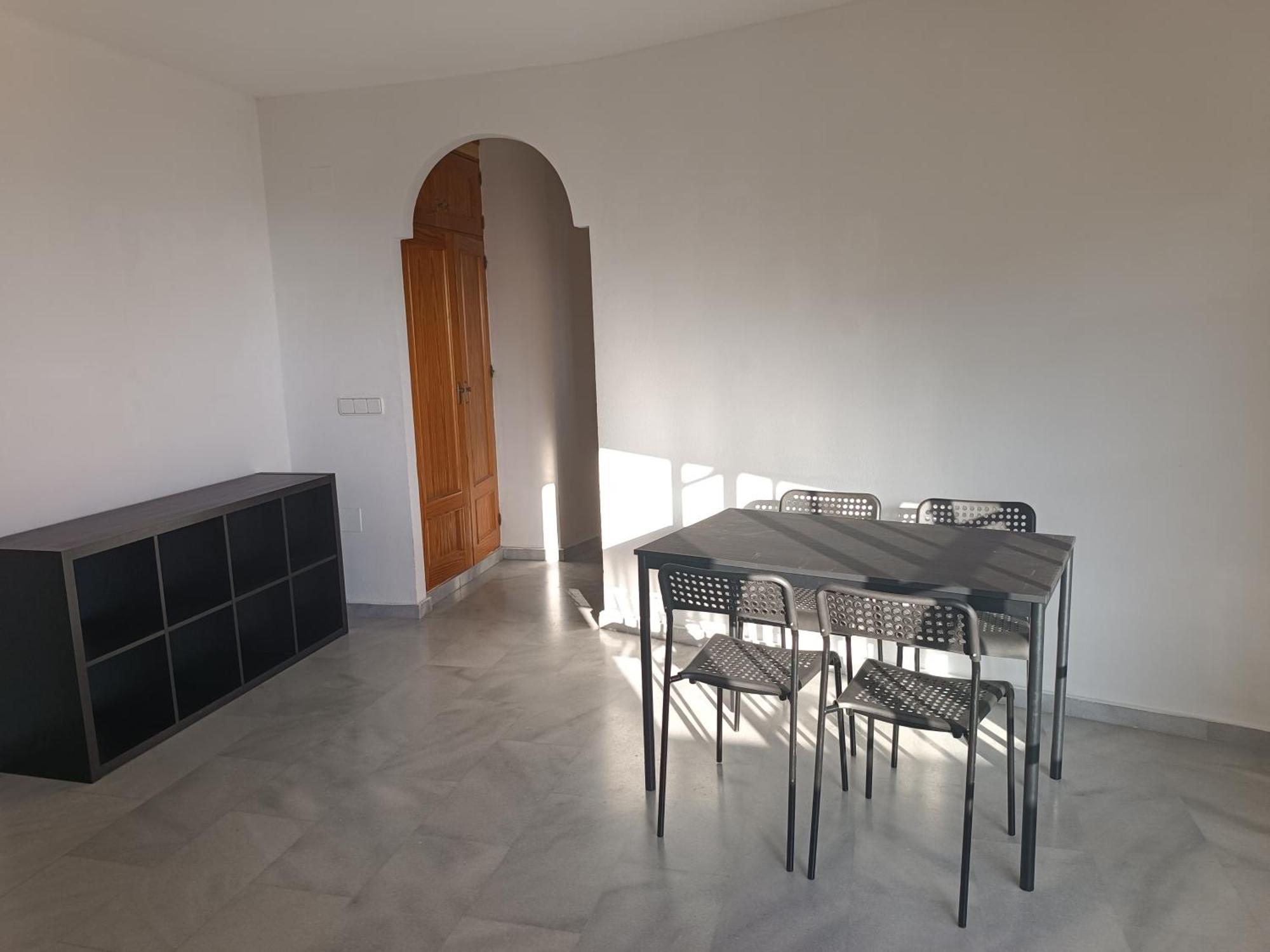 Apartamento Lovely Penthouse In Front Of The With Free Parking