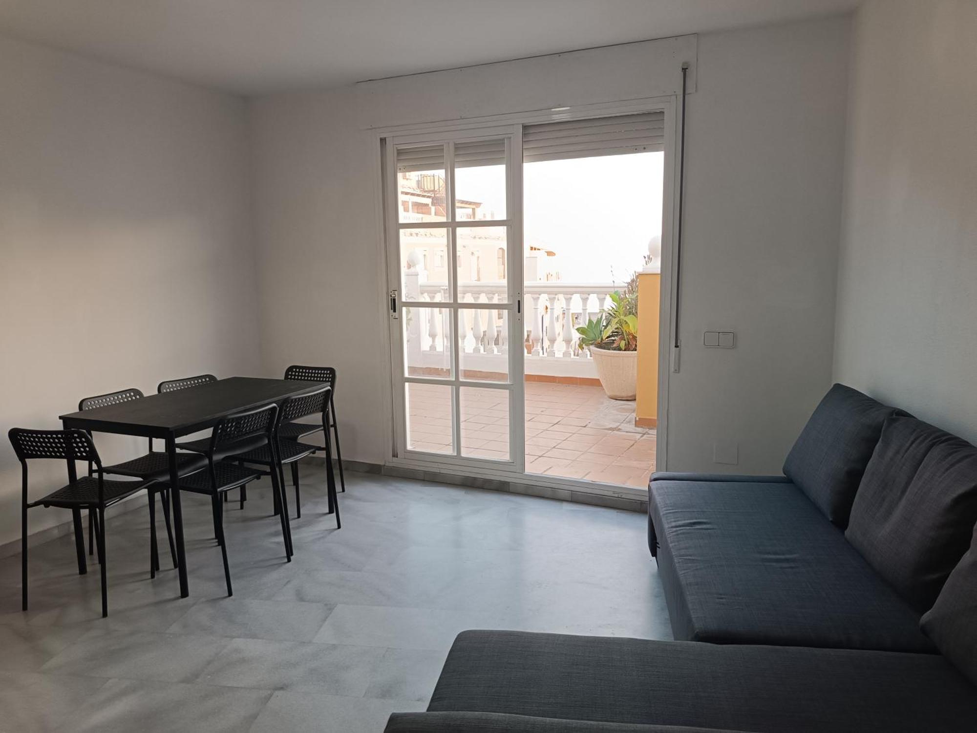 Apartamento Lovely Penthouse In Front Of The With Free Parking *