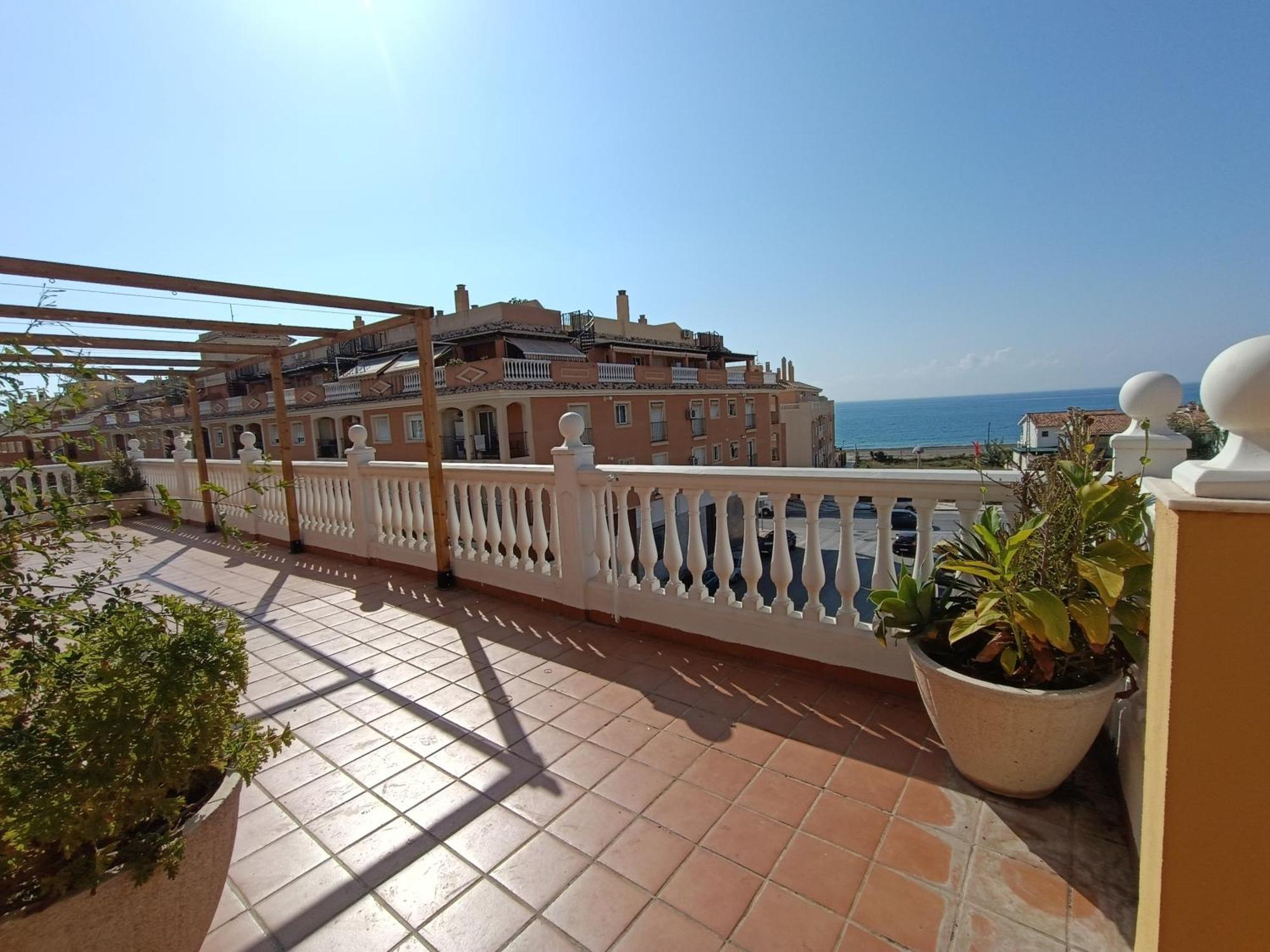 Lovely Penthouse In Front Of The With Free Parking Apartamento Málaga
