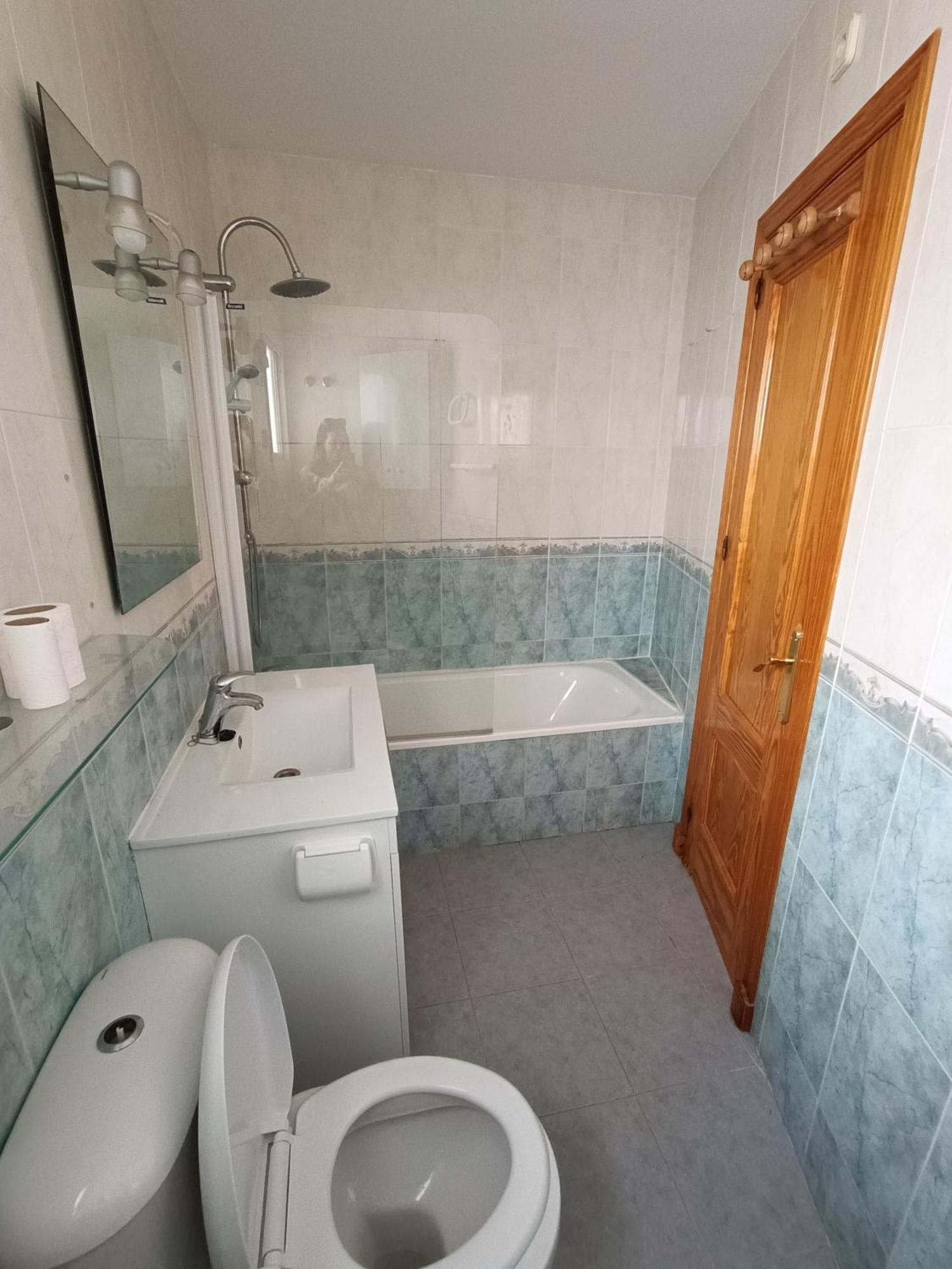 Apartamento Lovely Penthouse In Front Of The With Free Parking Málaga