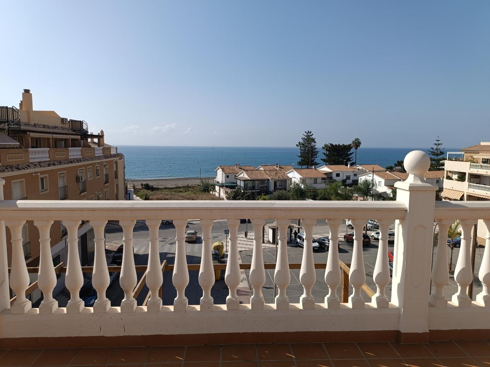 Apartamento Lovely Penthouse In Front Of The With Free Parking *