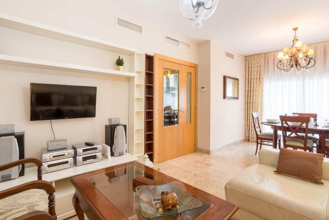Apartamento Buena Locacion Estacion Maria Zambrano Cerca De La Playa Y Centrico
