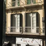 Félix Sáenz RooMalaga by Bossh Apartments