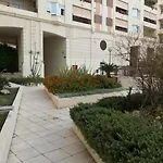 Apartamento Teatinos con piscina espectacular, aire acondicionado en salón-comedor y ventiladores en habitaciones
