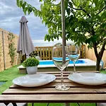 Suite Apto de invitados Montes de Málaga- Climatized Pool&Garden