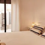 Doña Elvira Malasaña