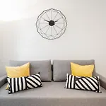 C10 - Alluring Apartment In Malaga Downtown