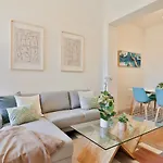 C74 - Marvelous 3 Bedroom Apartment In Historical