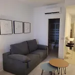 Hello Malaga Loft Center Top