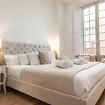 Dreamy Mediterranean Apartment With Parking - Center By Rems