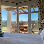 Luxury Large 2 Bedroom Frontline Golf Apartment
