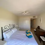 Luxury Large 2 Bedroom Frontline Golf Apartment