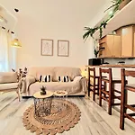 Aa Guest - Victoria Center Eco Apartment