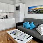 Apartamentos La Perla Azul