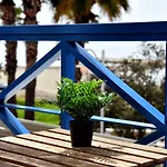 Apartamentos La Perla Azul