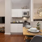 C31 Deluxe Apartment Into Cathedral Square