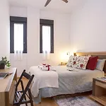 -Malagasunapts-Cervantes Pool&Parking