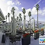 Malaga Downtown And Beach Apartment