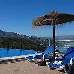 Villa Adelfas, Piscina Infinity