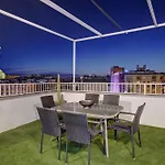 Penthouse Apartment Tribuna Center By Seric,15\' Walking To The Beach