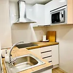 New Spacious And Cozy Apartment - Malaga